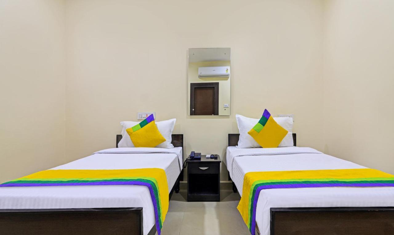 Treebo Trip Airport Pride Inn Хайдарабад Экстерьер фото