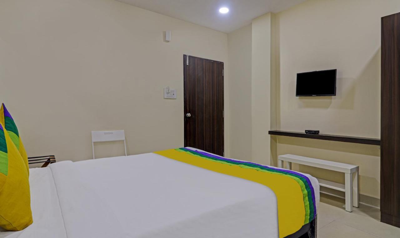Treebo Trip Airport Pride Inn Хайдарабад Экстерьер фото