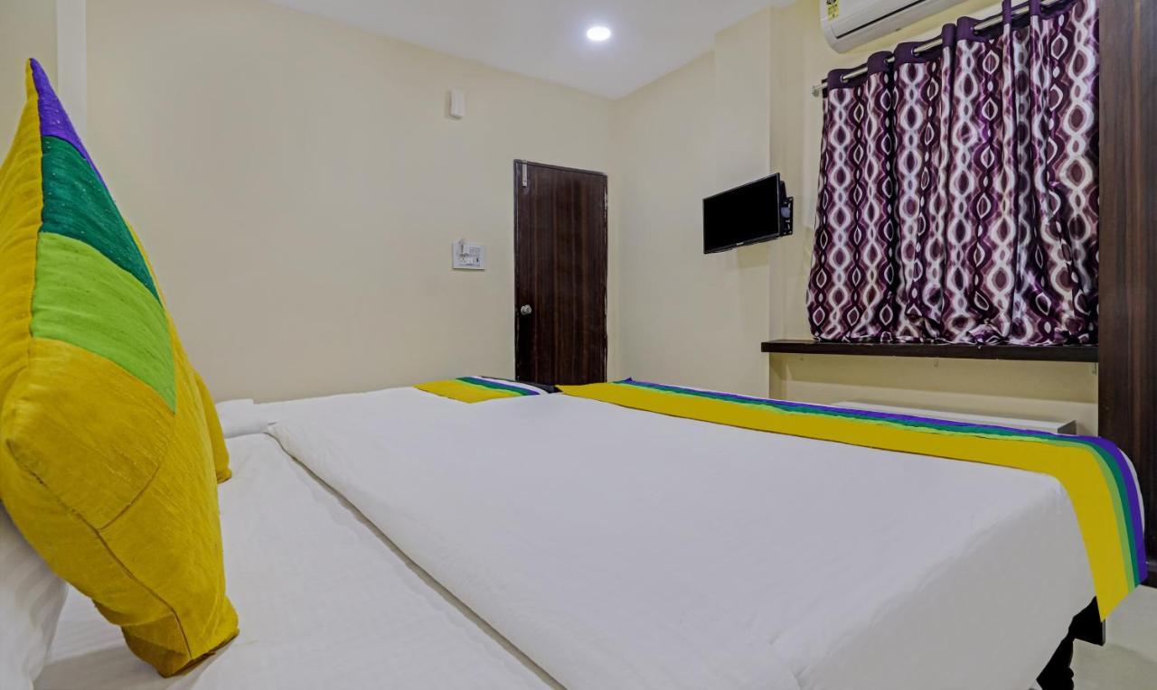 Treebo Trip Airport Pride Inn Хайдарабад Экстерьер фото