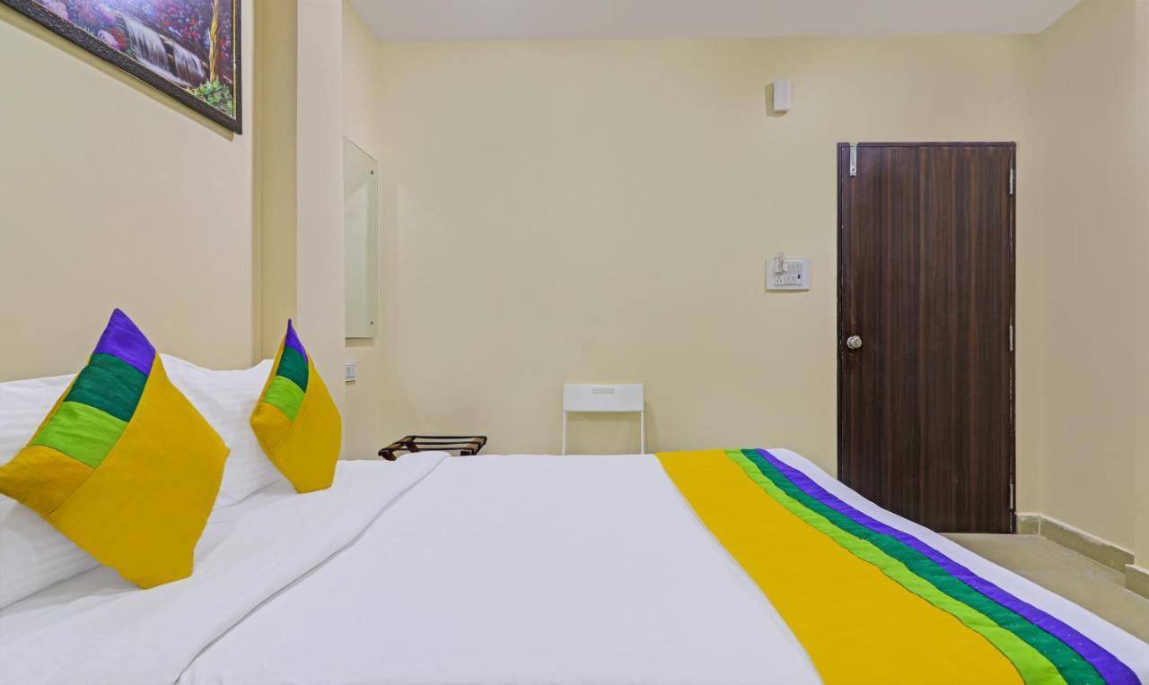 Treebo Trip Airport Pride Inn Хайдарабад Экстерьер фото